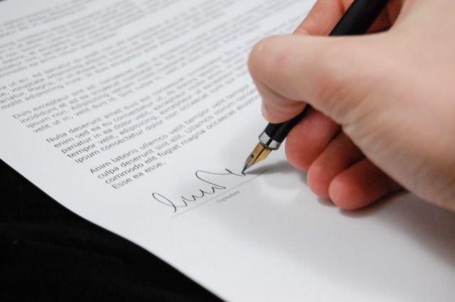 legal office document signing for technical support services